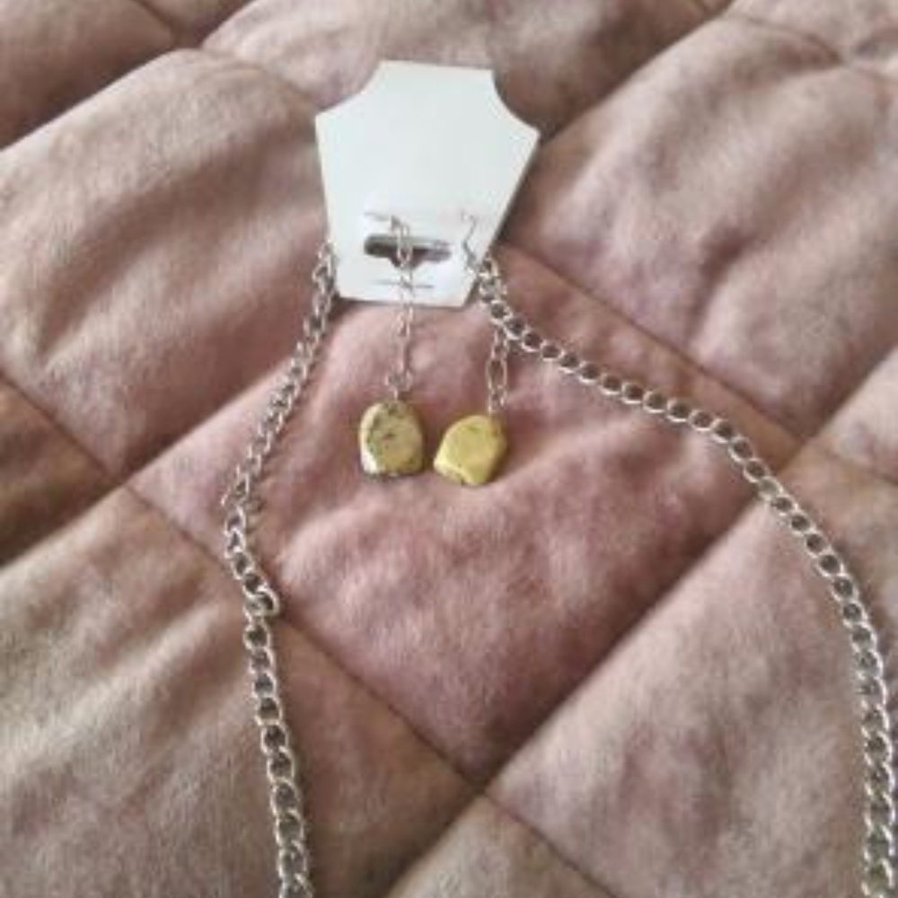 Green Stone Necklace & Earring set